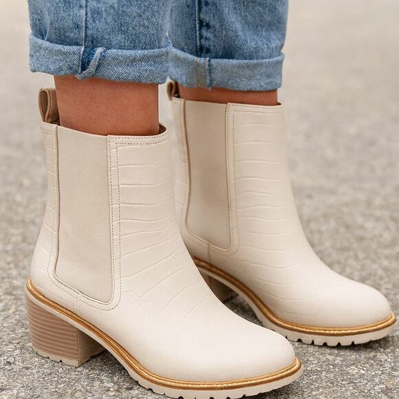 Anthropologie Seychelles SZ 6.5 Far-Fetched Ankle Boots Leather Cream Boho - Picture 1 of 8